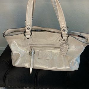 Coach Poppy Hobo Silver NWT